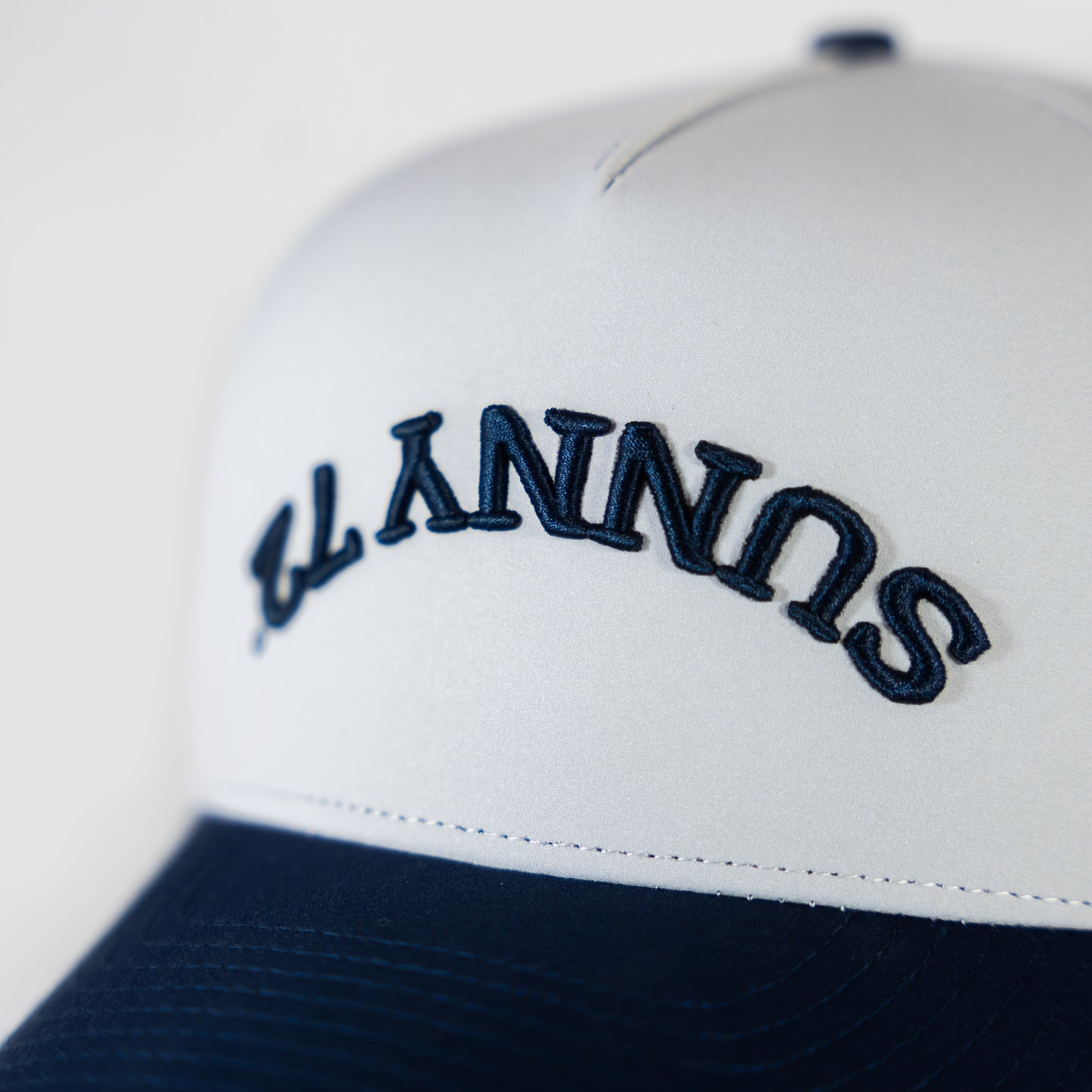 °27YNNUS Cap (Grey/Navy)