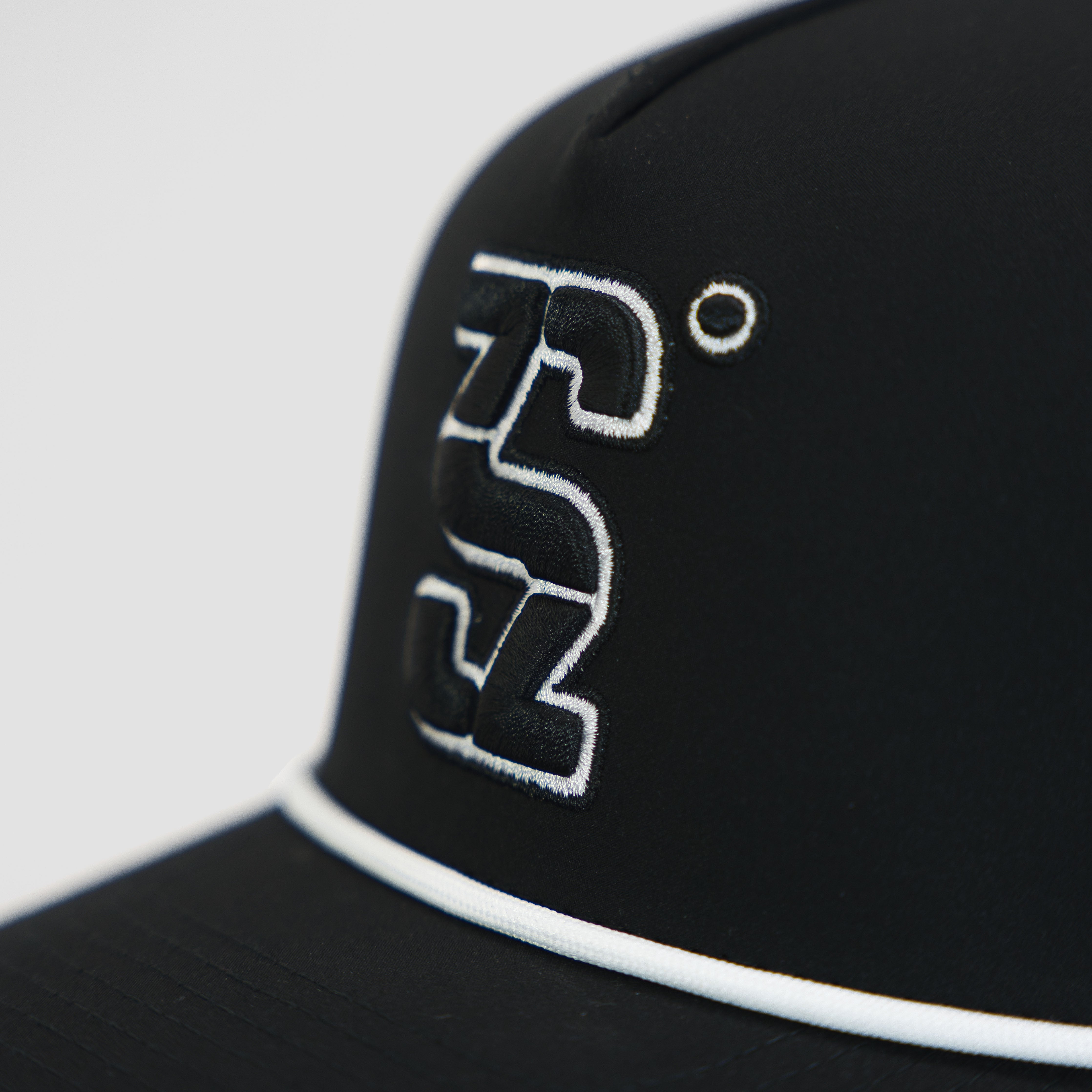 ★OY★EMBROIDERED YARD CAP - BLACK★正規品/韓国直送料込/人気 ☆OY☆EMBROIDERED YARD CAP - BLACK☆正規品/韓国直送料込/人気 OY/