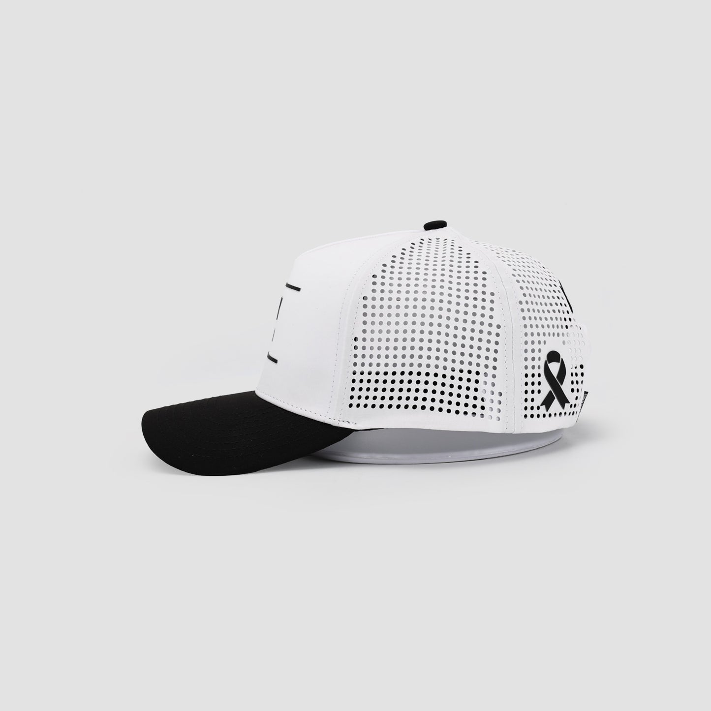 MOV Cap (White/Black)